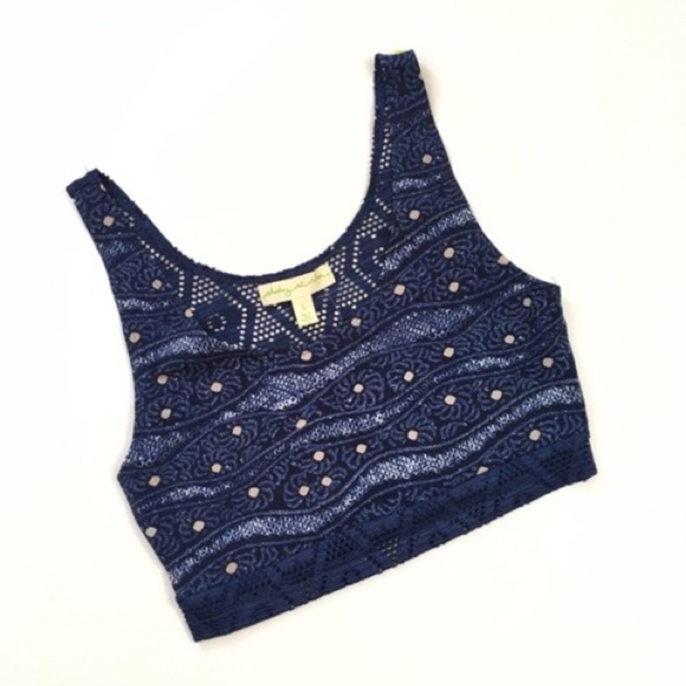 Staring at stars cropped tank with lace back - M